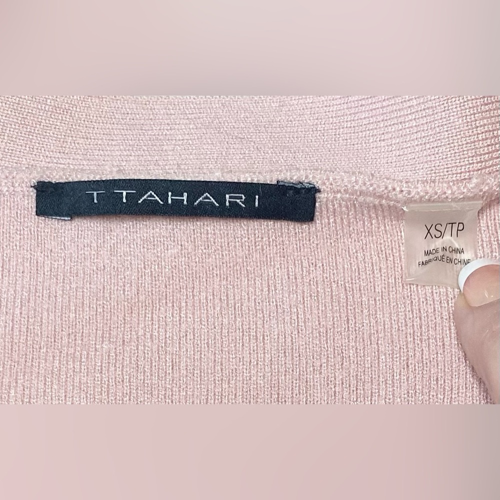 T Tahari Pink Cardigan Sweater V-Neck Pearl Buttons Size XS - Picture 3 of 4